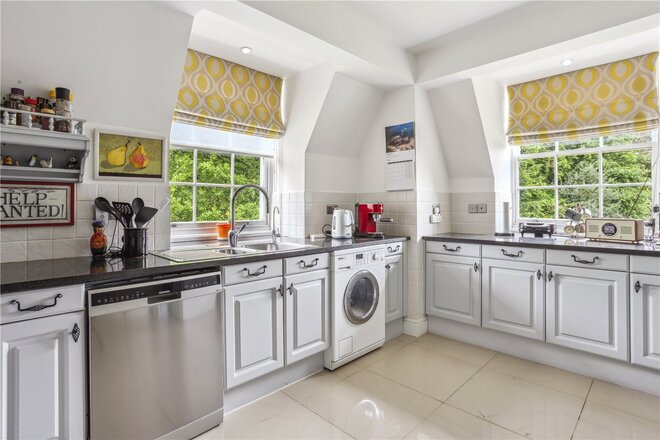 Hillside Park, Ascot, SL5
