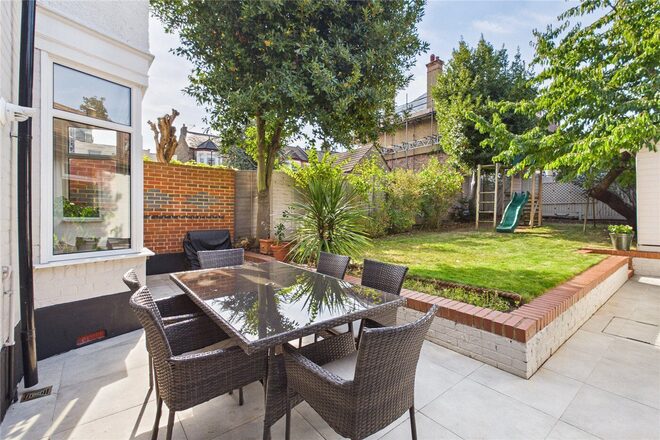 Upper Tulse Hill, London, SW2