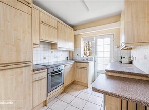 Gloucester Court, Richmond, TW9