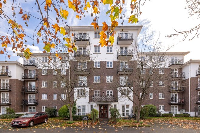 Brompton Park Crescent, London, SW6