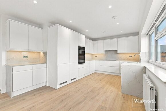 Temple Close, London, N3