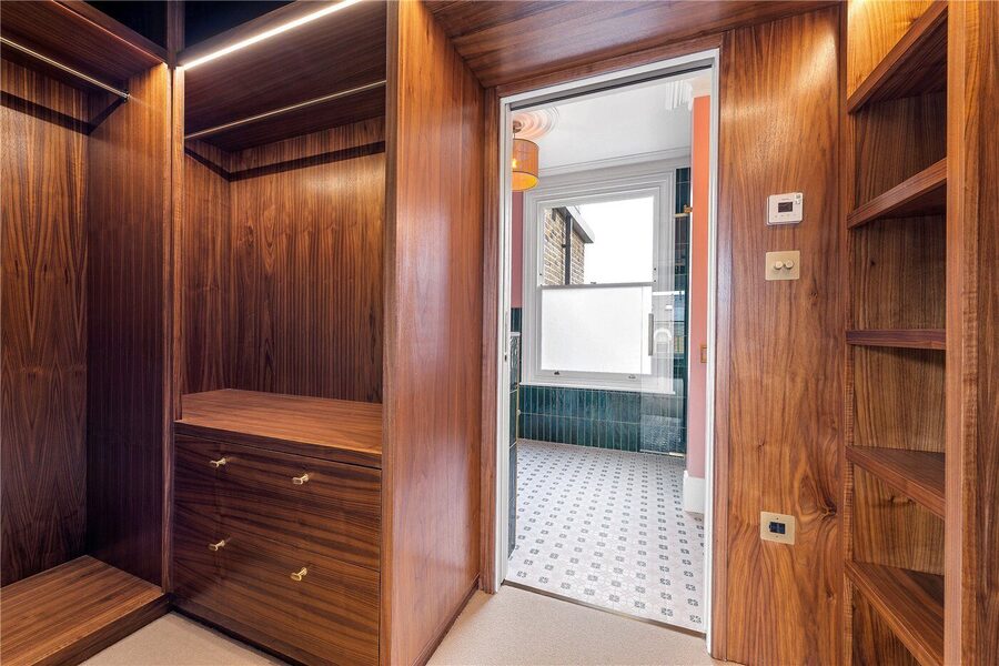 Walk-In Wardrobe
