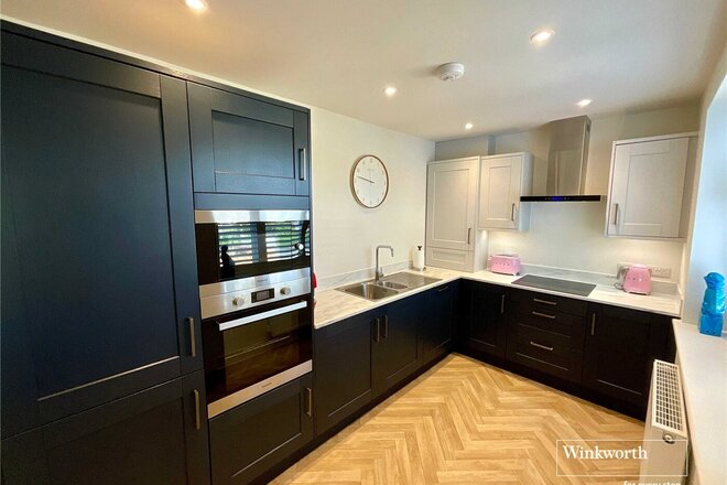 Lymington Road, Dorset, BH23