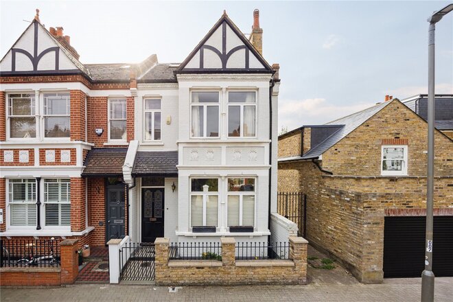 Deodar Road, London, SW15