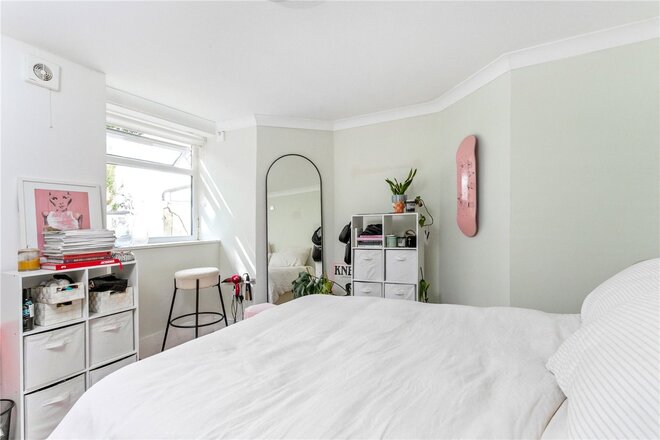 Elfort Road, London, N5