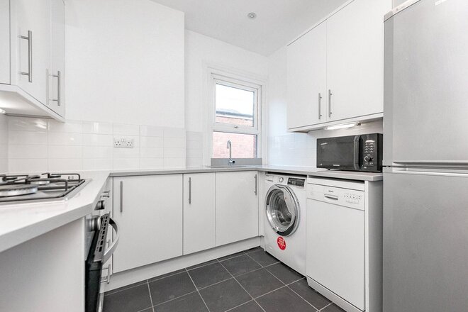 Ivy Road, Cricklewood, NW2