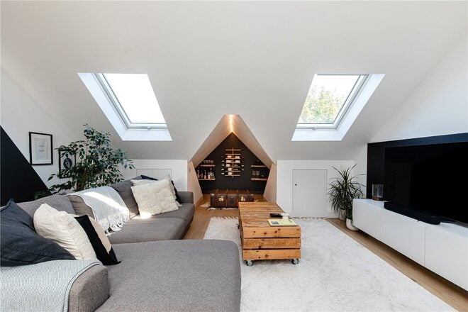 Creffield Road, London, W5