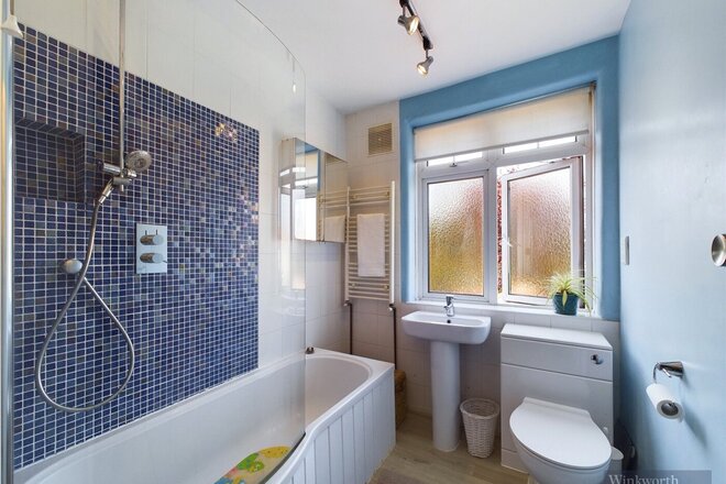 South Lane, Kingston upon Thames, KT3