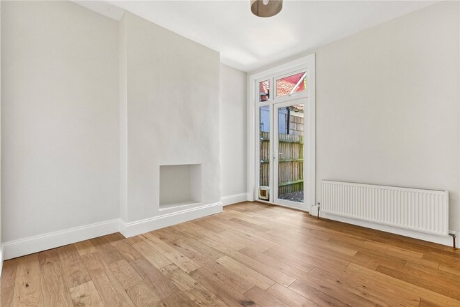 Crusoe Road, Mitcham, CR4