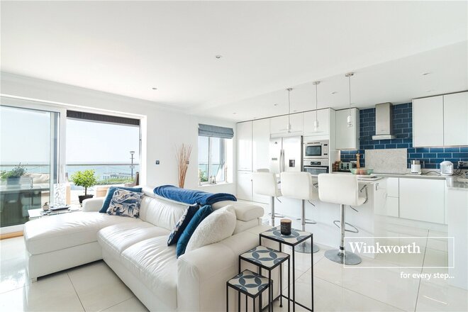 Marina Close, Bournemouth, BH5