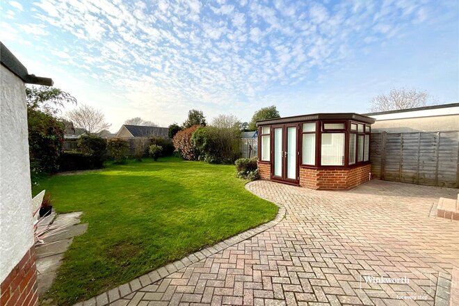 Woodland Way, Highcliffe, BH23