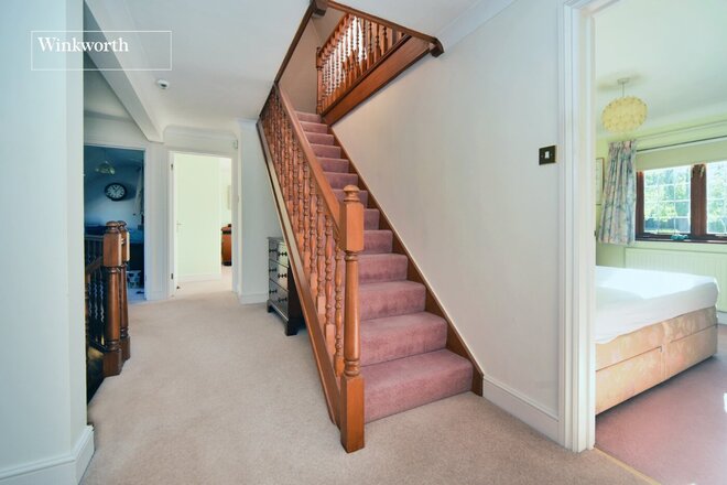 Warren Avenue, Sutton, SM2