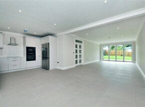 Holly Oak Close, Sutton, SM2