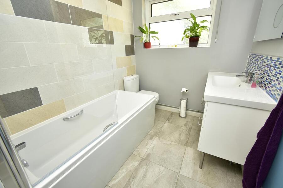 A BATHROOM GREY NEW.