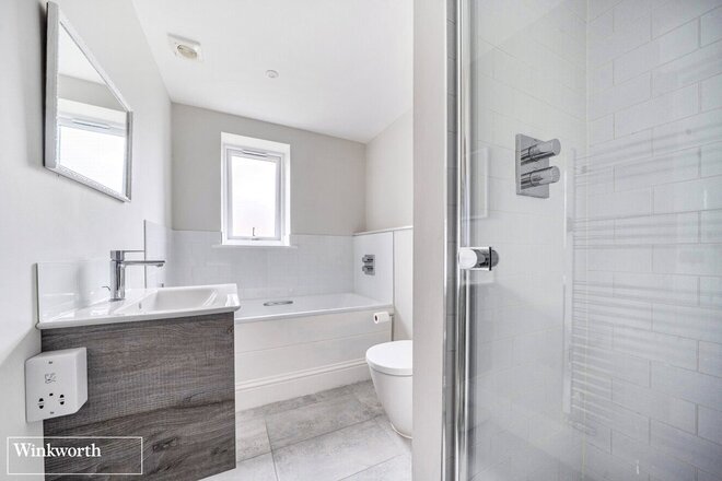 Dorchester Road, Hampshire, RG27