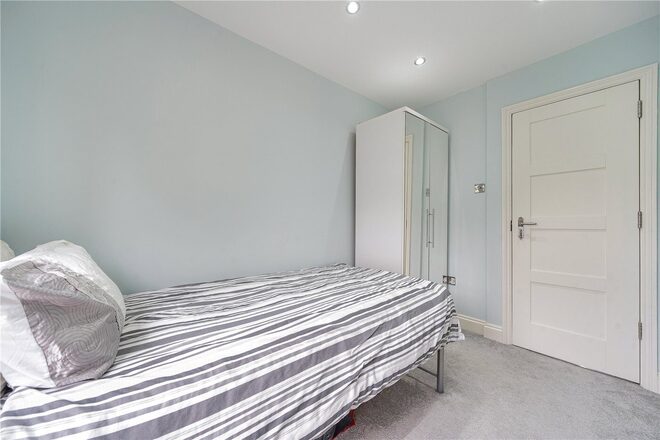 Rectory Square, London, E1
