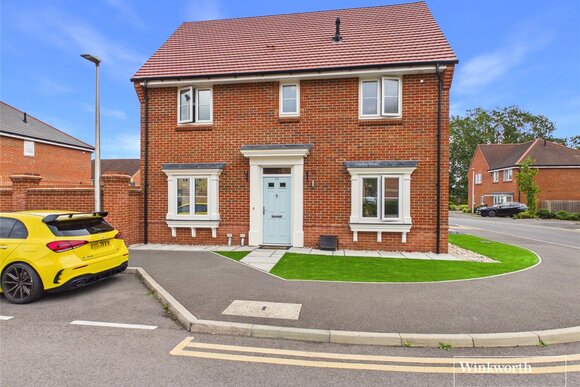 Equestrian Court, Reading, RG2