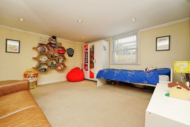 St. Lukes Road, Gloucestershire, GL53