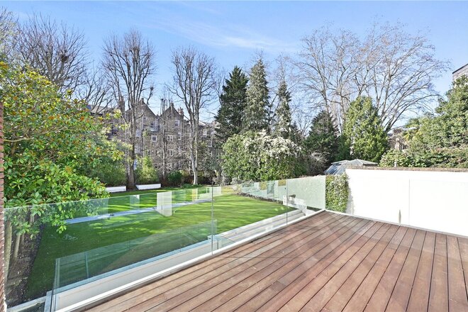 Addison Road, Kensington, W14