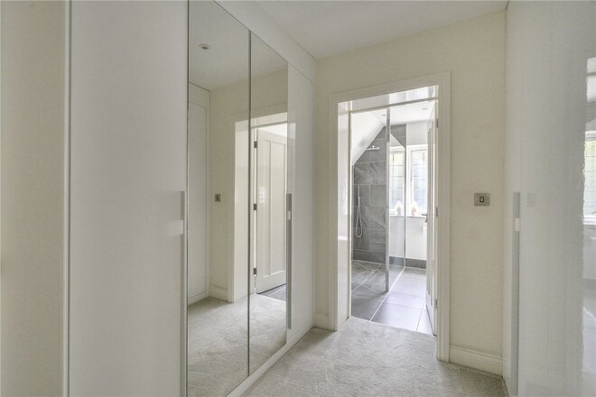 Moor Park Way, Surrey, GU9