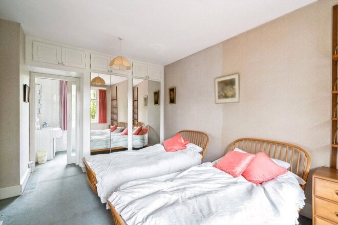 Burkes Road, Beaconsfield, HP9