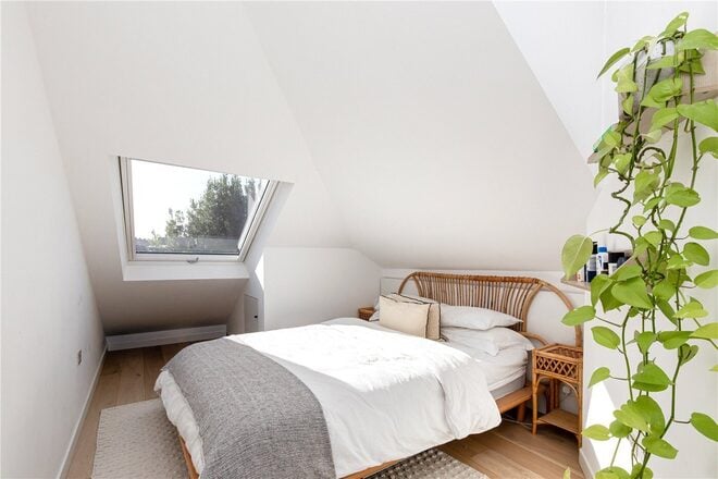 Creffield Road, London, W5
