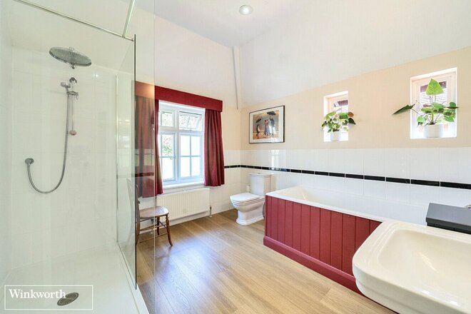 Cliddesden Road, Hampshire, RG21