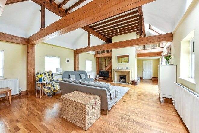 Stoner Hill Road, Petersfield, GU32
