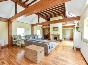 Stoner Hill Road, Petersfield, GU32