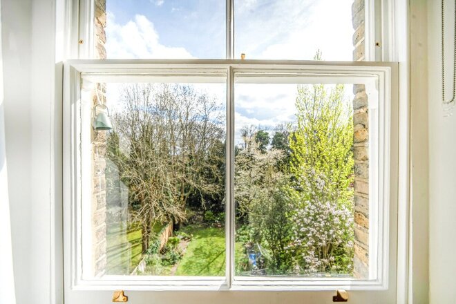 Thicket Road, London, SE20
