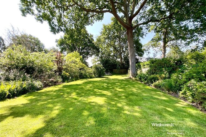 Pinewood Road, Christchurch, BH23