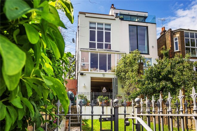 Deodar Road, London, SW15