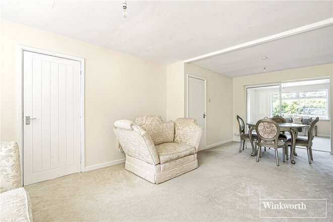 Cedar Close, Surrey, GU19