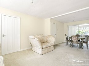 Cedar Close, Surrey, GU19