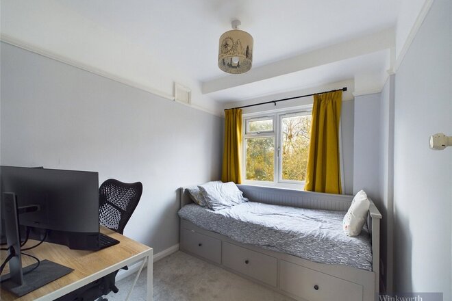 Northcote Avenue, Surbiton, KT5