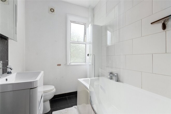 Blackshaw Road, London, SW17