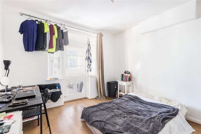 Broadwater Road, London, SW17
