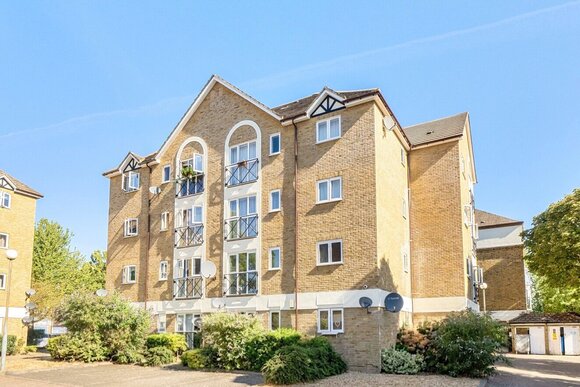 Farrow Lane, London, SE14