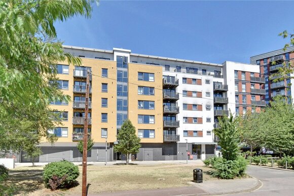 Tarves Way, London, SE10