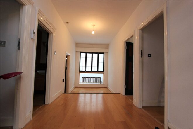 Mount Avenue, Essex, SS0