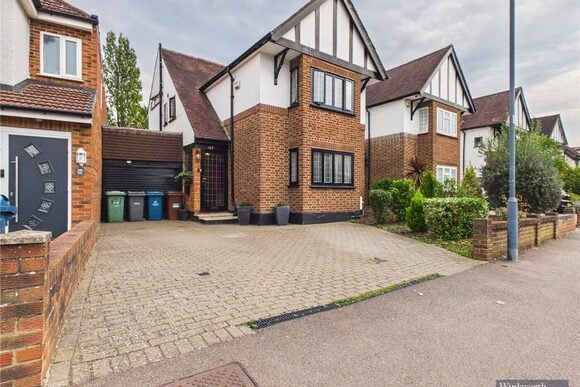 Pinner View, Harrow, HA1