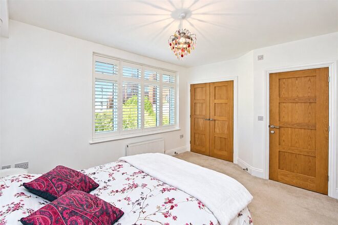 Maple Avenue, Essex, SS9