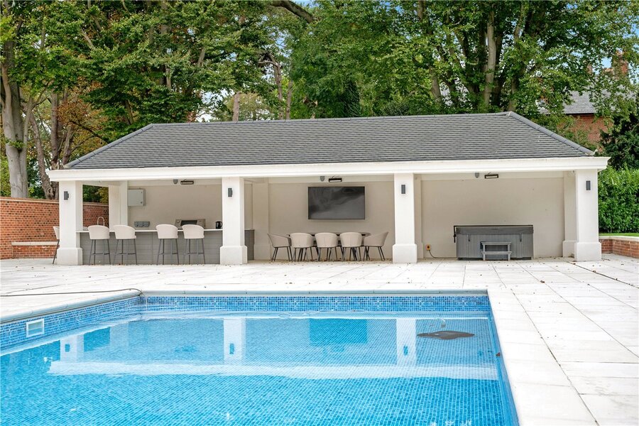 Swimming Room