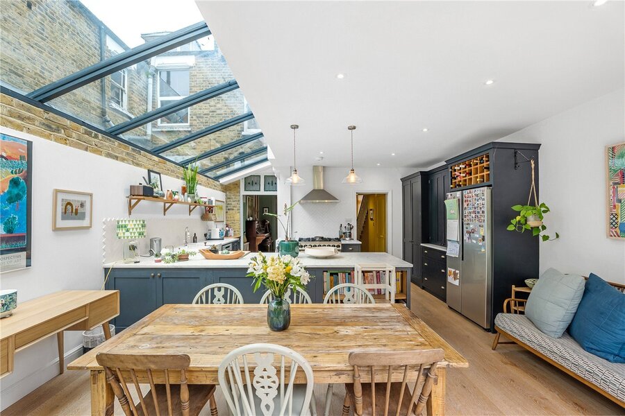 Kitchen/ Diner Pt 4