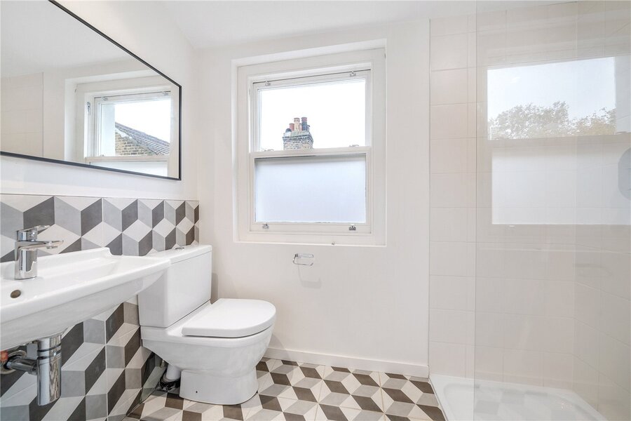 Bathroom 2 P2