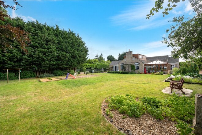 Elton Road, Peterborough, PE8