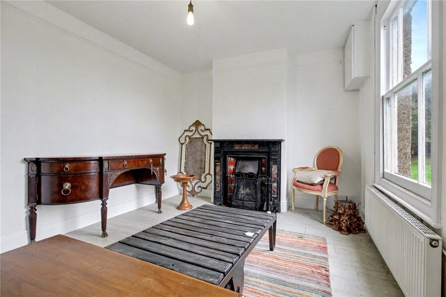 Sititing Room