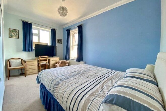 Alumhurst Road, Dorset, BH4