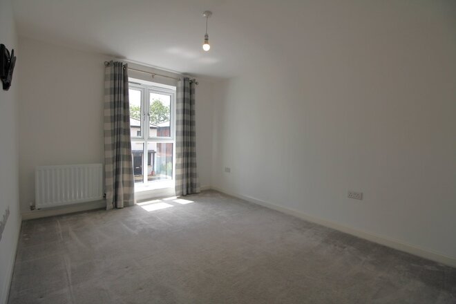 Broad Acre Road, Gloucestershire, GL52