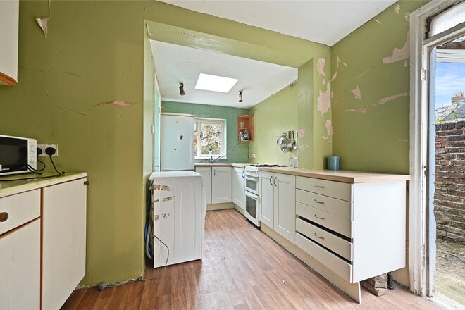 Bloemfontein Avenue, London, W12